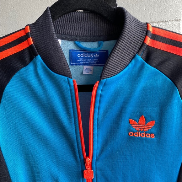 Classic Adidas 3 Stripes Zip-Up - Picture 2 of 3